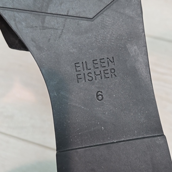 Eileen Fisher Shea Black Leather Sandals Strappy Open Toe  Eileen Fisher Women Ankle Sandals Back Zip shoes sz 6